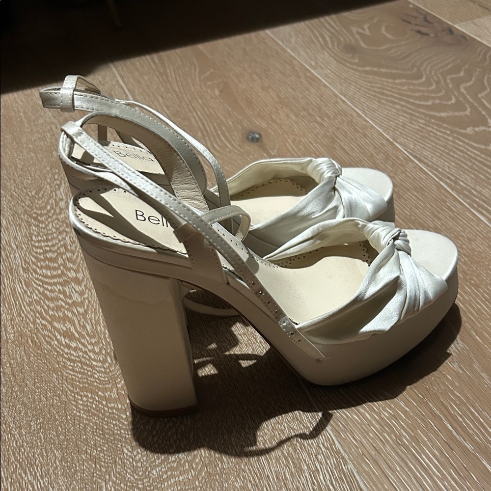 Bella Belle Serafina 5 inch Open Toe Platform Block Heel Sandals- ivory SIZE 7